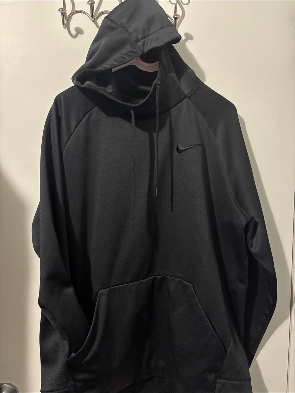 Nike Black Men's Pullover Hoodie with Swoosh